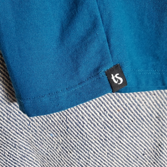 TS : Large - Blue/Dark Teal - Reversible V-Neck AND Scoop-Neck Long Sleeve - EUC - Picture 6 of 7